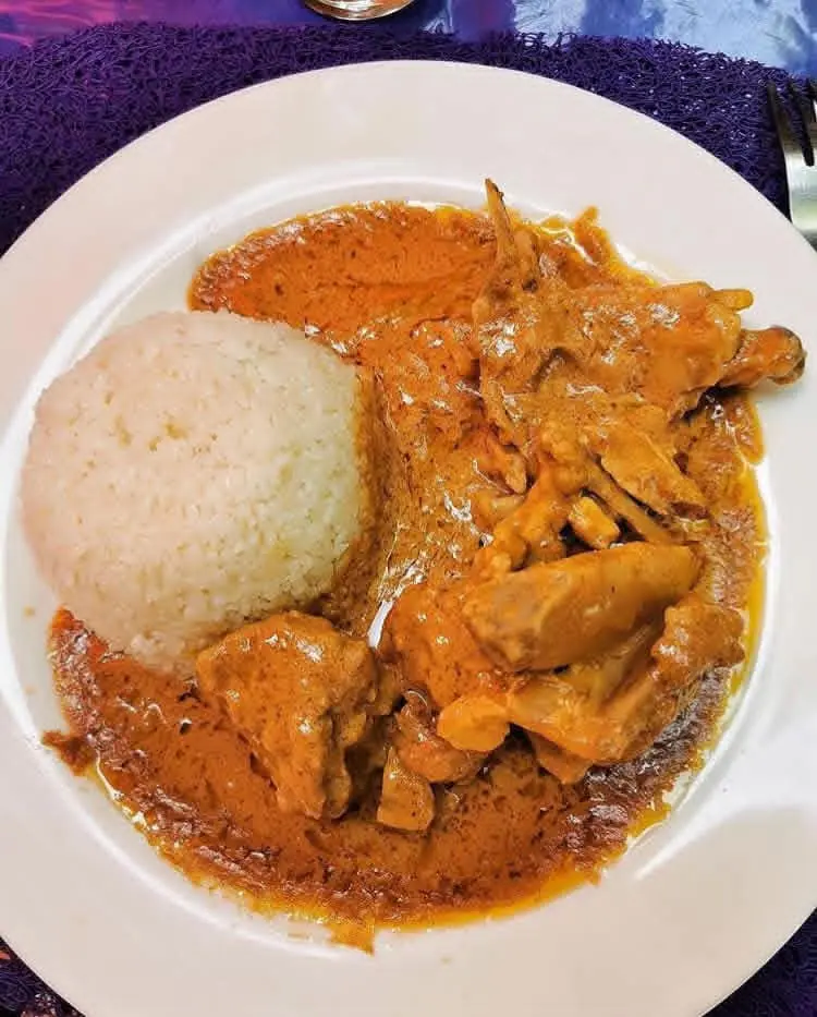 Chicken in peanut sauce